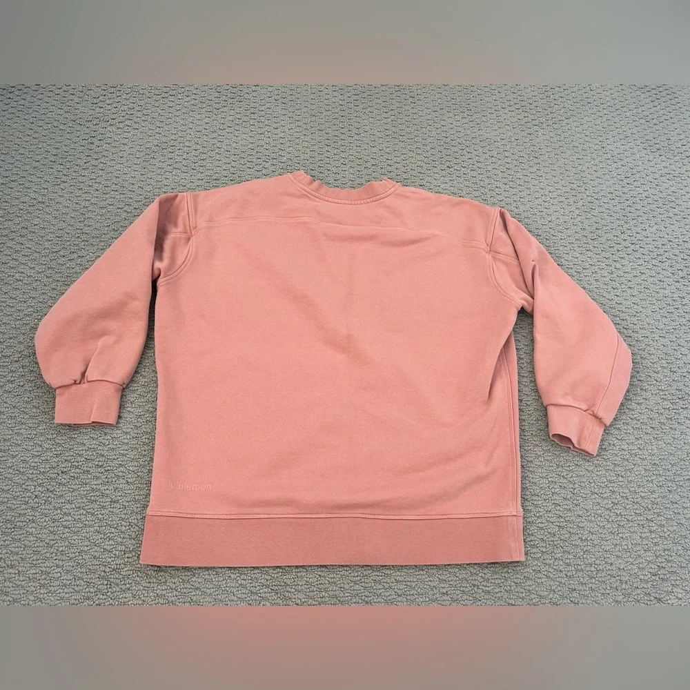 Lululemon Perfectly Oversized Crew
Coral Pink Color
Size 6 - Picture 4 of 6